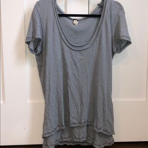 Gray short sleeve shirt